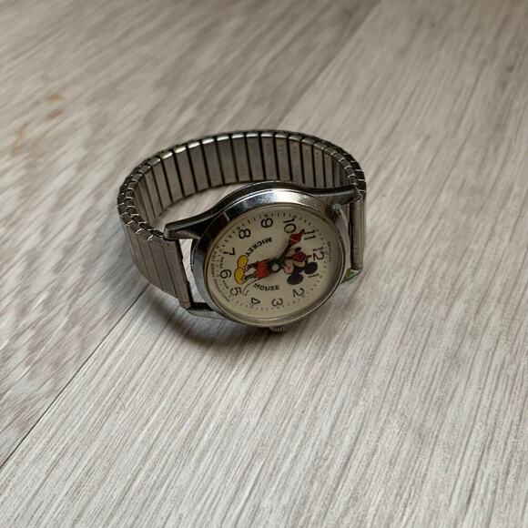 Vintage Bradley Mickey Mouse Watch - Picture 3 of 4